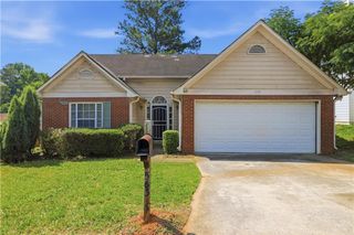 5633 Tunbridge Wells Court, Lithonia, GA 30058