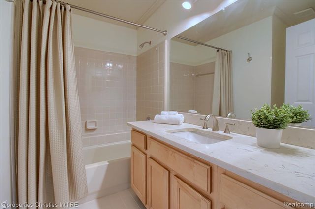 7258 Green Meadow Lane, Canton, MI 48187