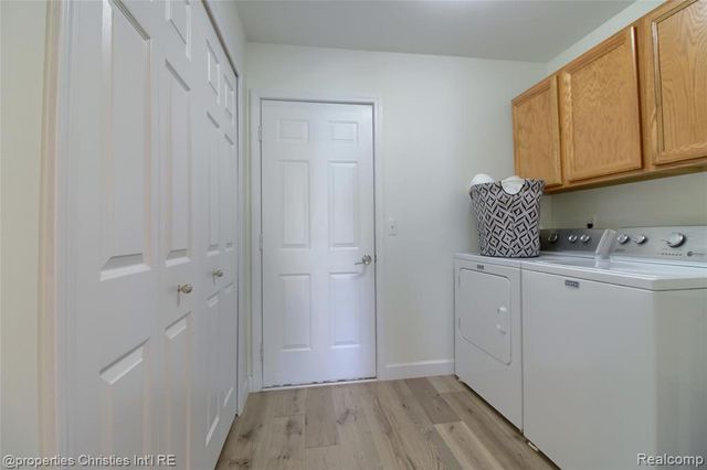 7258 Green Meadow Lane, Canton, MI 48187