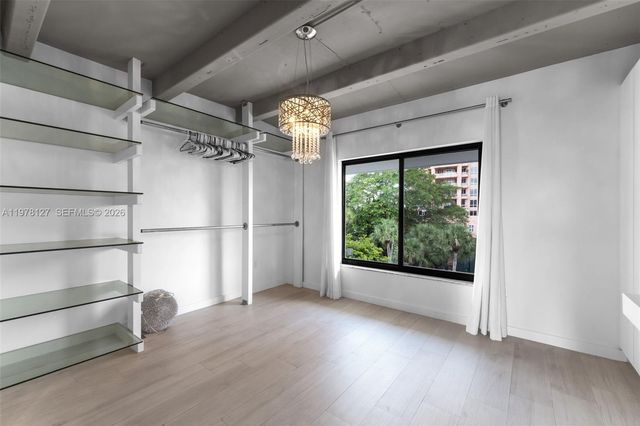 6901 Edgewater Dr 315, Coral Gables, FL 33133