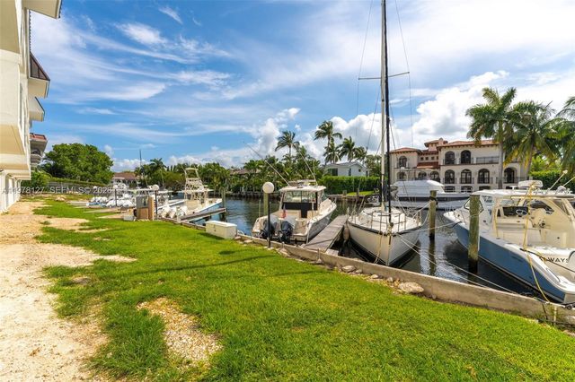 6901 Edgewater Dr 315, Coral Gables, FL 33133