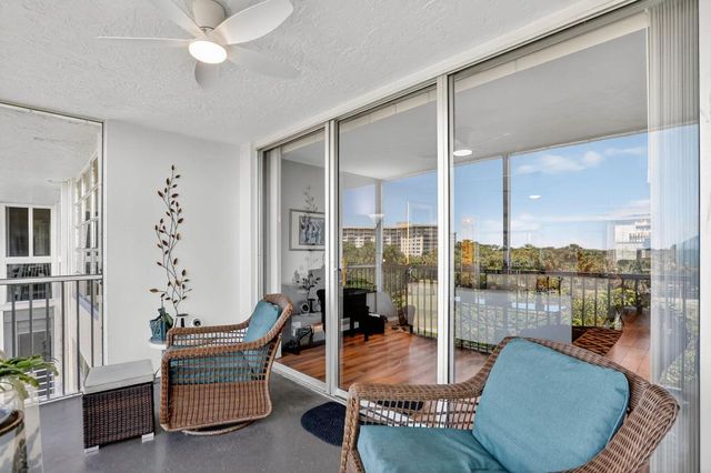 3960 Oaks Clubhouse Drive 504, Pompano Beach, FL 33069