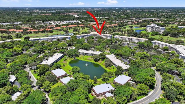 3960 Oaks Clubhouse Drive 504, Pompano Beach, FL 33069