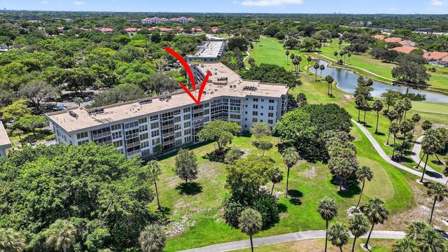 3960 Oaks Clubhouse Drive 504, Pompano Beach, FL 33069