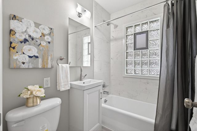 5636 Adair Avenue N, Crystal, MN 55429