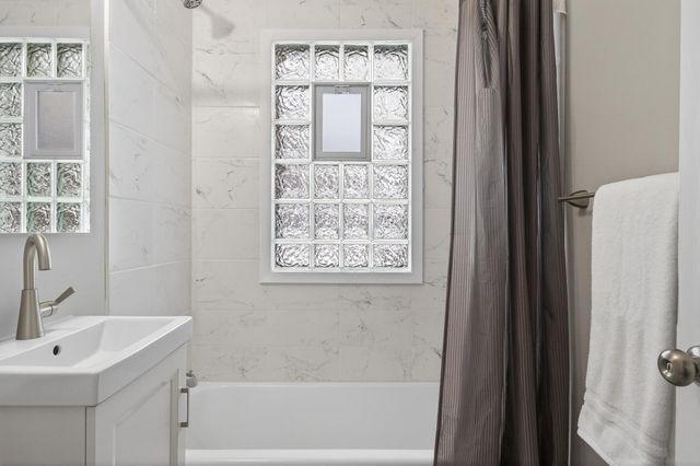 5636 Adair Avenue N, Crystal, MN 55429