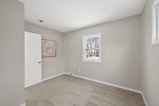 5636 Adair Avenue N, Crystal, MN 55429