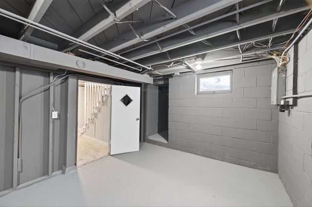 5636 Adair Avenue N, Crystal, MN 55429