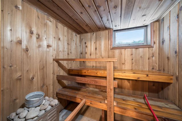 5636 Adair Avenue N, Crystal, MN 55429