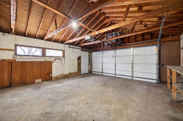 5636 Adair Avenue N, Crystal, MN 55429