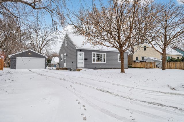 5636 Adair Avenue N, Crystal, MN 55429