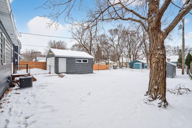 5636 Adair Avenue N, Crystal, MN 55429