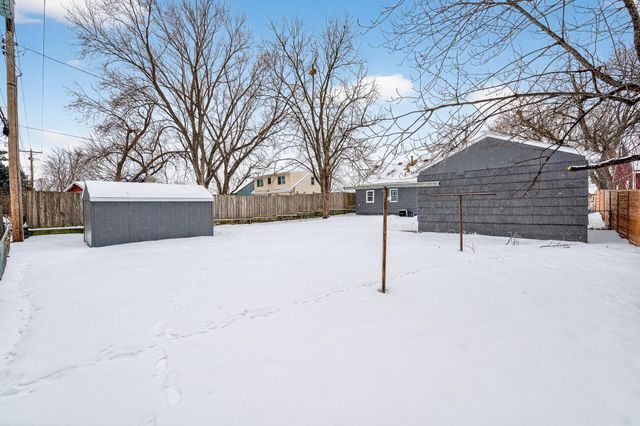 5636 Adair Avenue N, Crystal, MN 55429