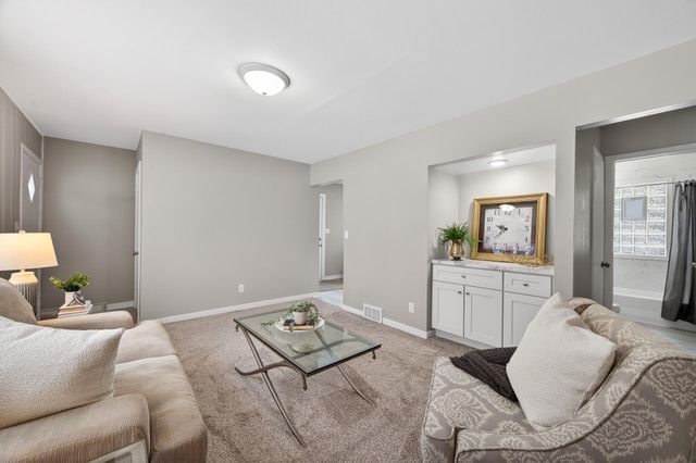 5636 Adair Avenue N, Crystal, MN 55429