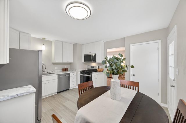 5636 Adair Avenue N, Crystal, MN 55429