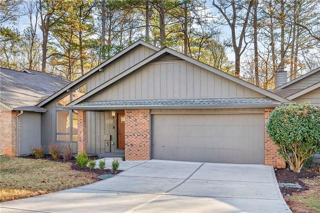 210 Lakeview W Ridge, Roswell, GA 30076