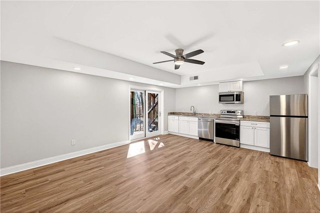 210 Lakeview W Ridge, Roswell, GA 30076