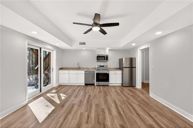 210 Lakeview W Ridge, Roswell, GA 30076