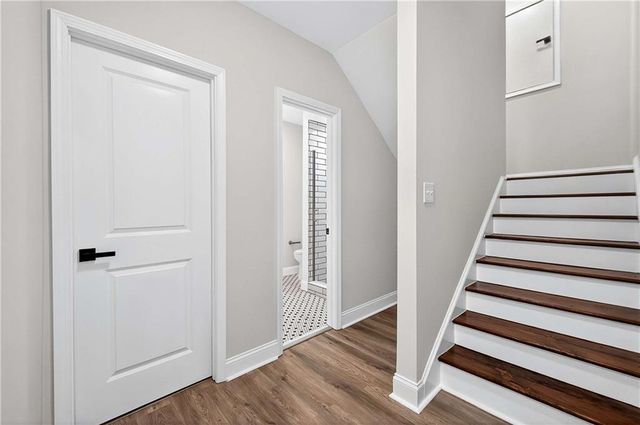 210 Lakeview W Ridge, Roswell, GA 30076