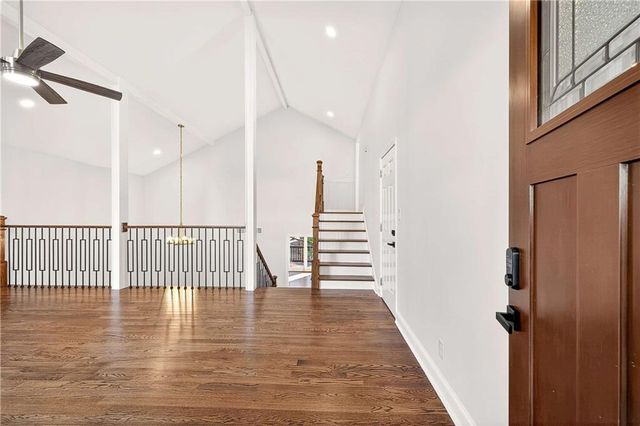 210 Lakeview W Ridge, Roswell, GA 30076