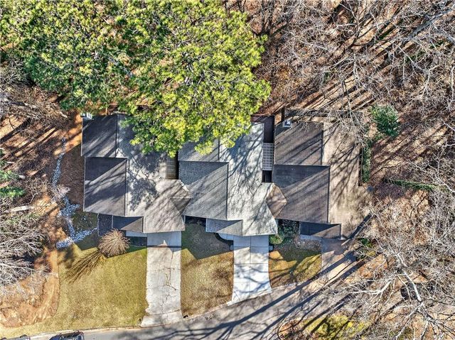 210 Lakeview W Ridge, Roswell, GA 30076