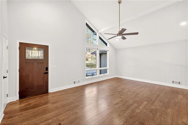 210 Lakeview W Ridge, Roswell, GA 30076