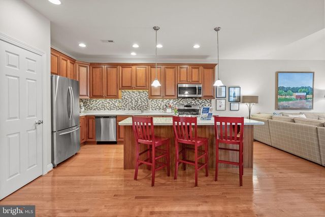 296 DEEPDALE DR, Kennett Square, PA 19348