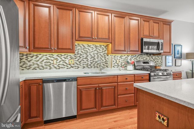 296 DEEPDALE DR, Kennett Square, PA 19348