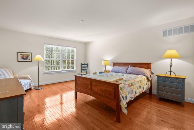 296 DEEPDALE DR, Kennett Square, PA 19348