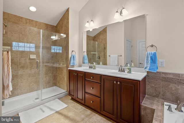 296 DEEPDALE DR, Kennett Square, PA 19348