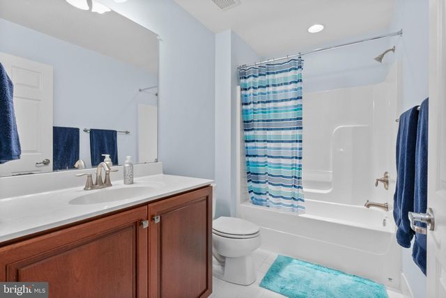 296 DEEPDALE DR, Kennett Square, PA 19348