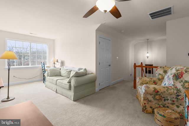 296 DEEPDALE DR, Kennett Square, PA 19348