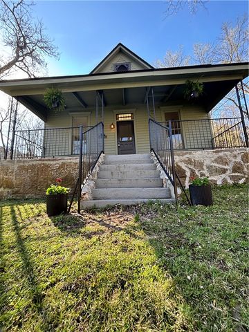 331 Dairy Hollow Road, Eureka Springs, AR 72632