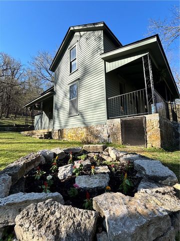 331 Dairy Hollow Road, Eureka Springs, AR 72632