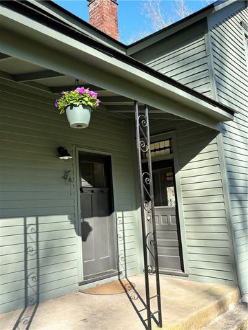 331 Dairy Hollow Road, Eureka Springs, AR 72632