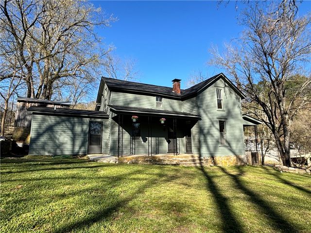 331 Dairy Hollow Road, Eureka Springs, AR 72632