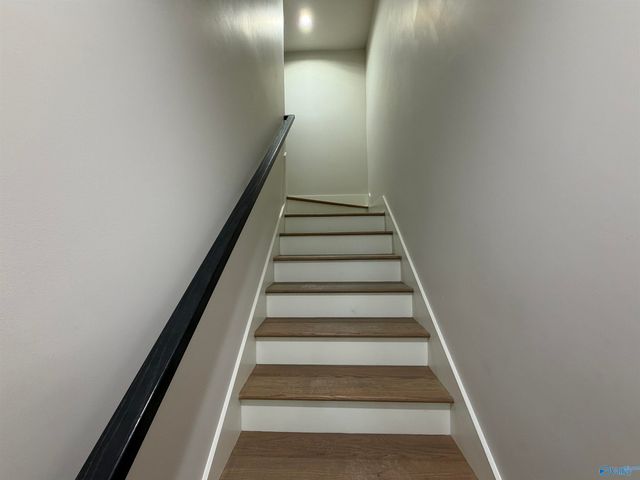 14 Walnut Street, Decatur, AL 35601