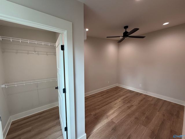 14 Walnut Street, Decatur, AL 35601