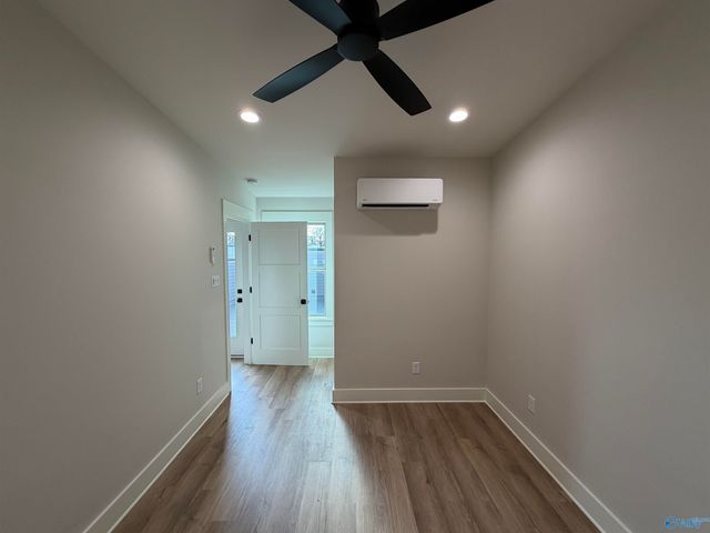 14 Walnut Street, Decatur, AL 35601