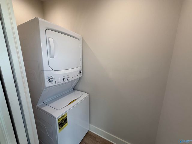 14 Walnut Street, Decatur, AL 35601