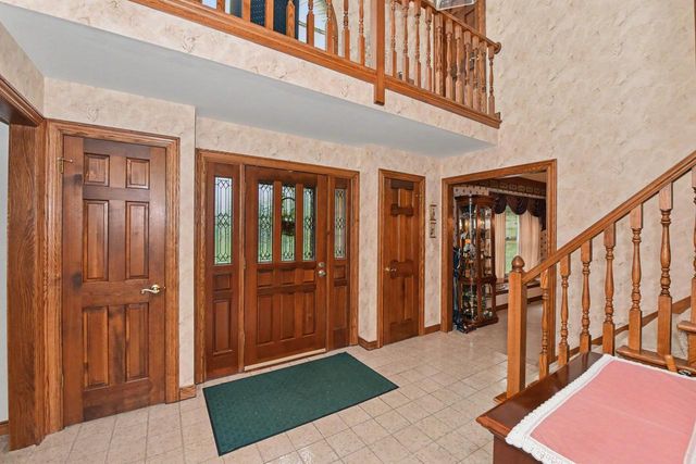 2130 Derrin LANE, Brookfield, WI 53045