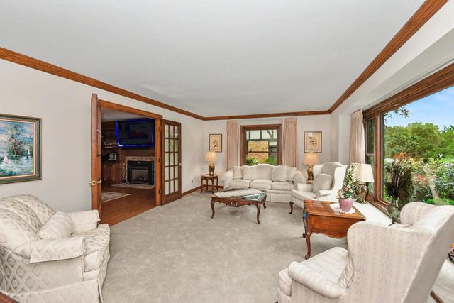 2130 Derrin LANE, Brookfield, WI 53045