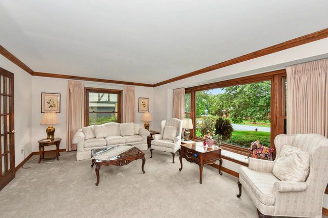 2130 Derrin LANE, Brookfield, WI 53045