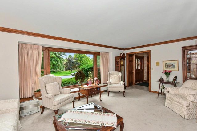 2130 Derrin LANE, Brookfield, WI 53045
