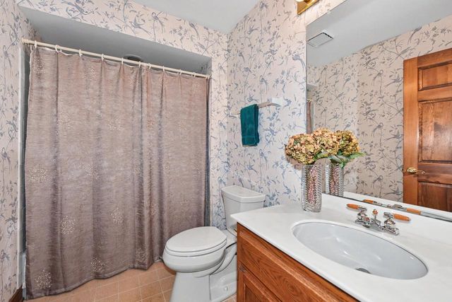 2130 Derrin LANE, Brookfield, WI 53045
