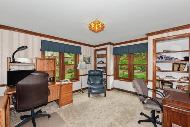 2130 Derrin LANE, Brookfield, WI 53045