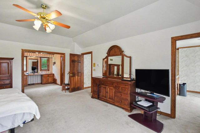 2130 Derrin LANE, Brookfield, WI 53045