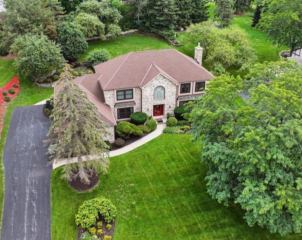 2130 Derrin LANE, Brookfield, WI 53045