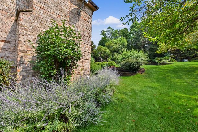 2130 Derrin LANE, Brookfield, WI 53045