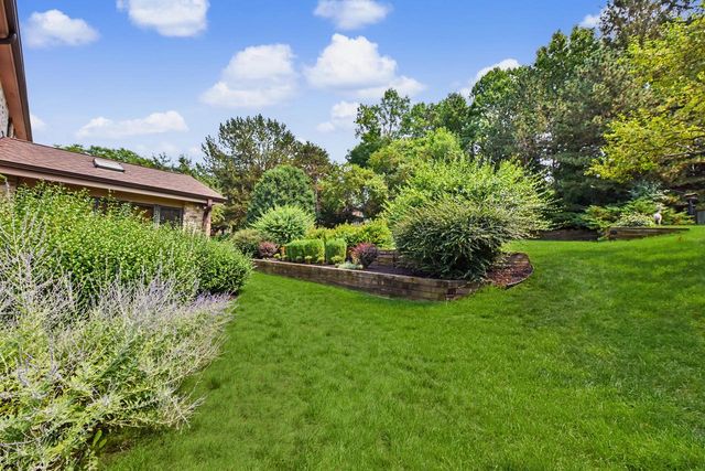 2130 Derrin LANE, Brookfield, WI 53045